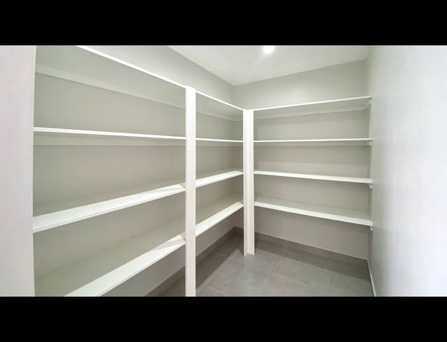 3 BEDROOM HOUSE FOR SALE IN BRITANNIA BEACH ESTATE